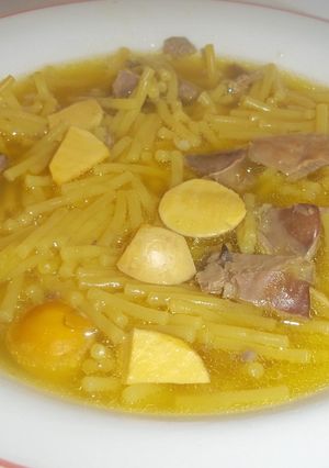 Una foto de Sopa de fideos con menudillos