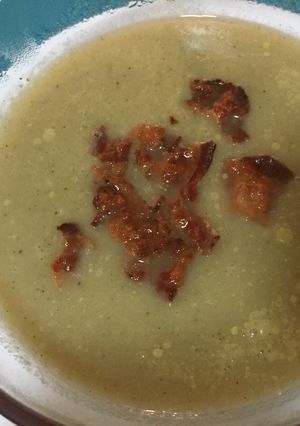 Una foto de Crema de verduras🍲🥦🍆🌿 / low carb