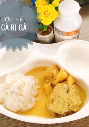 Hình của món Cơm cà ri gà cho bé.