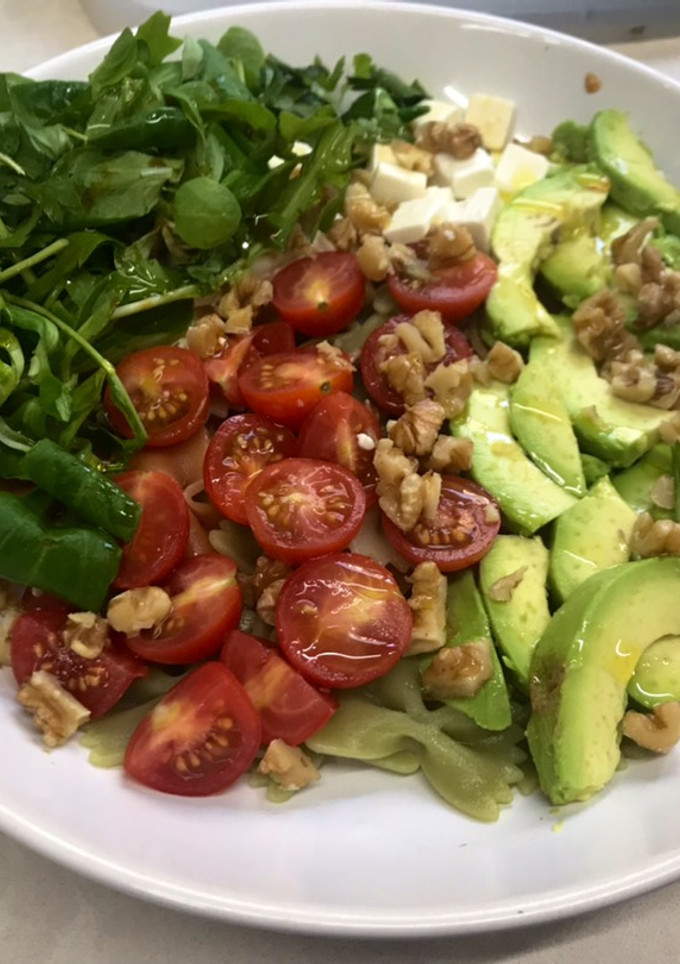 Una foto de Ensalada de pasta sana
