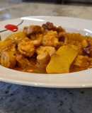 Guiso de pulpo con langostinos y patatas