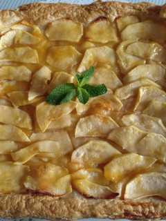 Una foto de Tarta de hojaldre con manzana