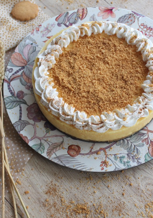 Una foto de Tarta de natillas y galletas biscuits