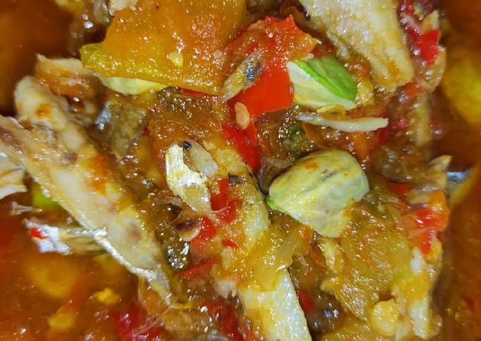 How to Cook Yummy Balado Ikan Cue / Gesek Kranjangan