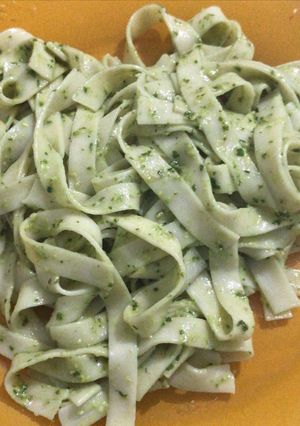Una foto de Fideos al Pesto