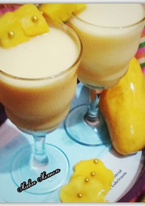A picture of Mango milk shake.