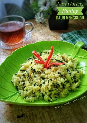 Foto resep Nasi Goreng Kuning Daun Mengkudu