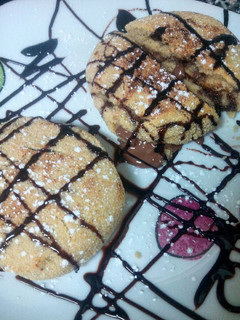 Una foto de Pan Harcha marroquí relleno de chocolate