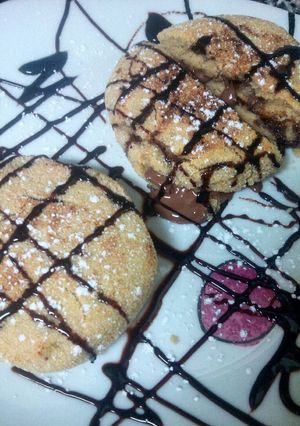 Una foto de Pan Harcha marroquí relleno de chocolate