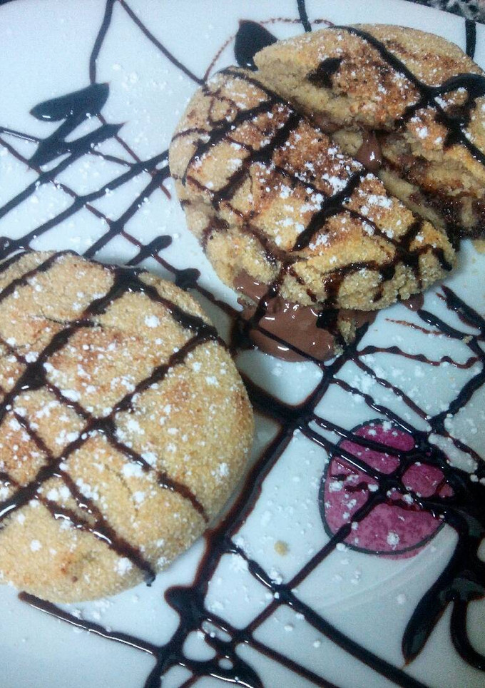 Una foto de Pan Harcha marroquí relleno de chocolate