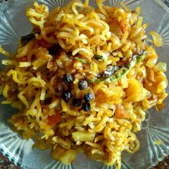 A picture of Black paper Maggi.