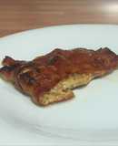 Pollo horneado con salsa ranchera y bacon