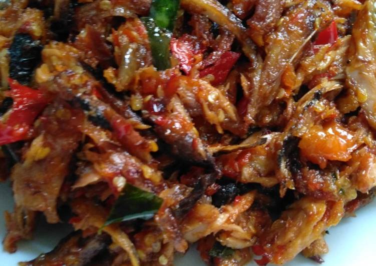 Tongkol suwir bledek