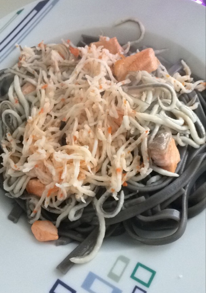 Una foto de Spaguettis di seppia