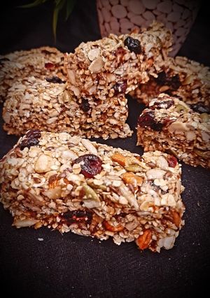 A picture of Homemade Granola Bar.