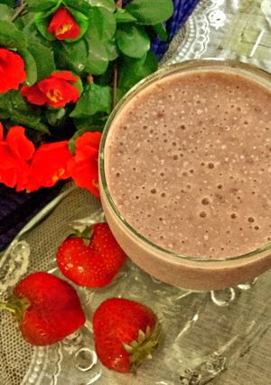 A picture of Strawberry & banana shake.