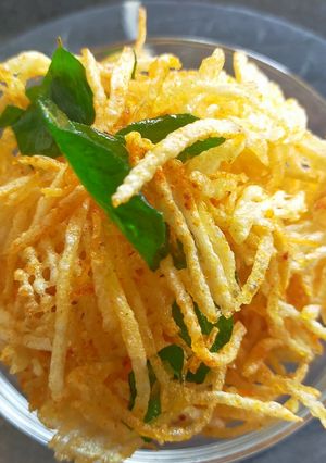 A picture of Potato Lachha.