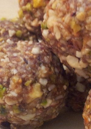 A picture of Dry fruits  laddu.