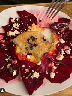 Victoria-Barsch mit Sellerie-Kartoffel-Püree und Rote Beete Carpaccio mit Feta Rezepthauptbild