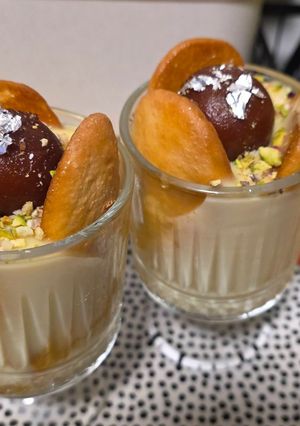 A picture of Carlota de Gulab Jamun.