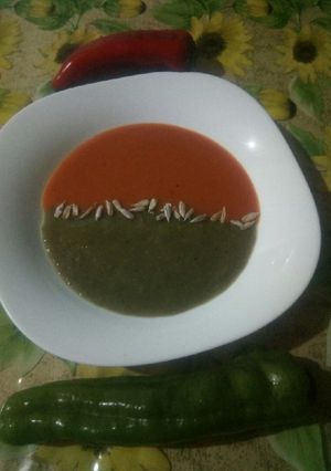 Une photo de Velouté de 2 poivrons (vert et rouge)