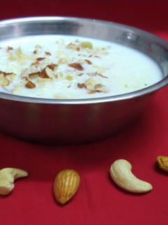 રાઈસ ખીર(rice kheer recipe in gujarati) રેસીપી મુખ્ય ફોટો