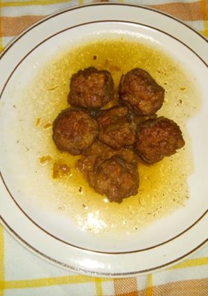 Una foto de Albóndigas de pollo con un toque de azafrán