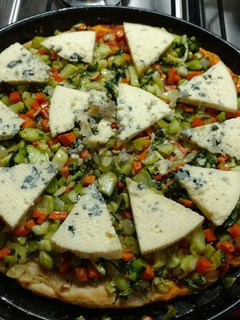 Una foto de Sofrito de tallos de brócoli, zanahoria y cebolla de verdeo