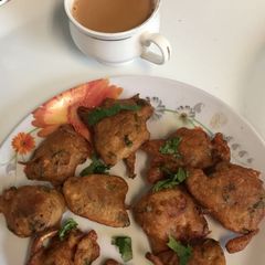 Payaz ki pakodi A picture of Payaz ki pakodi.