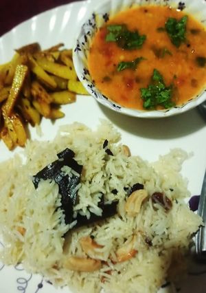 A picture of Dry fruits rice.