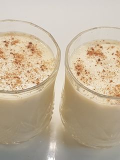 अँपल मिल्क शेक (apple milkshake recipe in marathi) रेसिपी चे मुख्य फोटो 