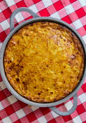 Una foto de Torta de cebolla y queso de búfala 🧅🐃con harina de trigo sarraceno, sin gluten ⬆️ proteínas ⬇️ carbos