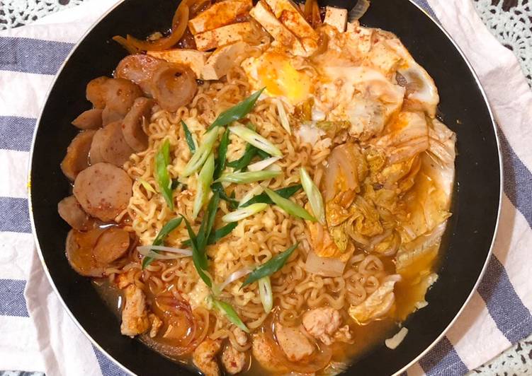 Budae Jjigae Simple