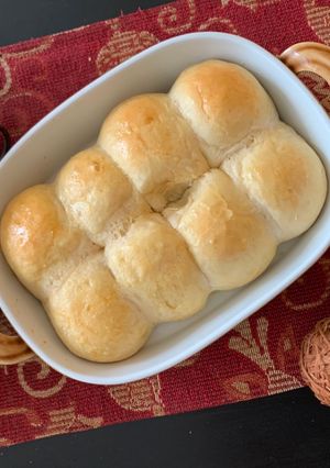 A picture of Dinner Rolls.