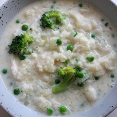 A picture of Fish Rice Soup.