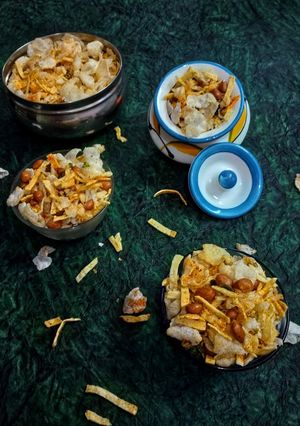 चटपटा चिवडा (chatpata chivda recipe in Hindi) रेसिपी मुख्य फोटो