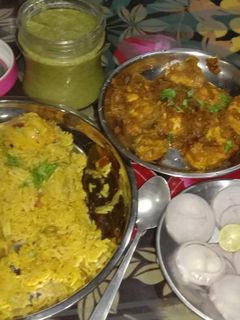 चिकन बिरयानी के साथ चिकन (chicken biryani ke sath chicken recipe in Hindi) रेसिपी मुख्य फोटो