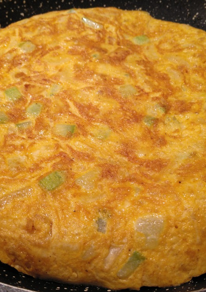 Una foto de TORTEROR😆(Tortilla con chorizo de teror) sin gluten