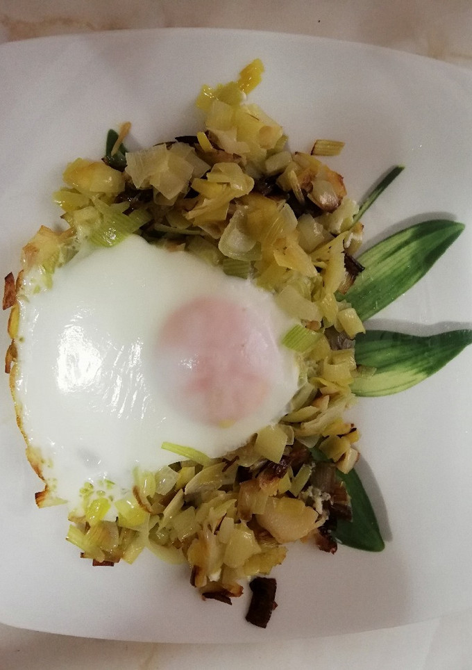 Una foto de Huevo con puerro