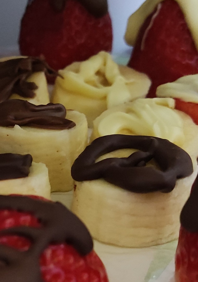 Una foto de Placer dulce : Fruta + chocolate