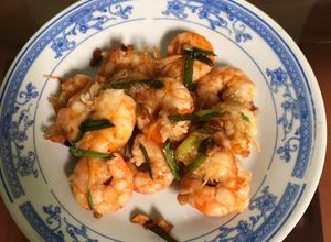Hình của món Tôm rim tiêu.