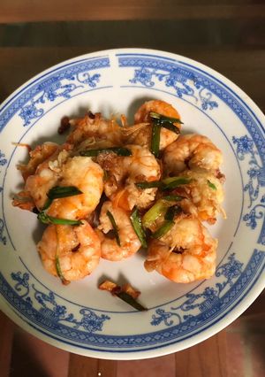 Hình của món Tôm rim tiêu.