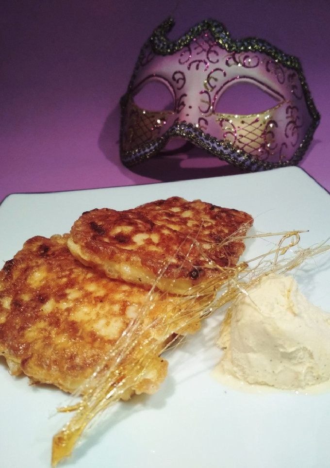 Una foto de Pellas o leche frita con helado de vainilla (sin gluten)