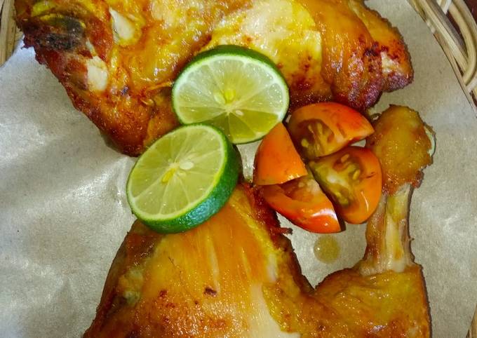 Resep Ayam goreng ungkep oleh Ugi - Cookpad