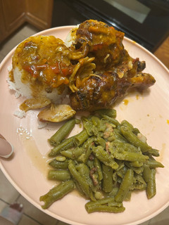 A picture of Smothered Baked Chicken.