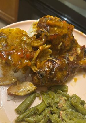 A picture of Smothered Baked Chicken.