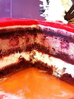 O poză a rețetei Tort festiv Red Velvet.