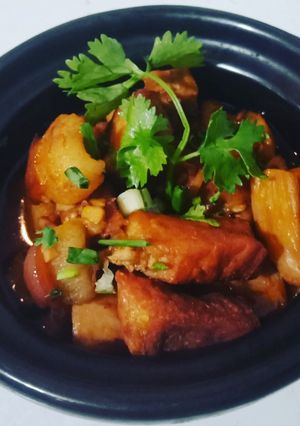 Hình của món Thịt heo kho củ sen.