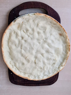 Una foto de Masa de tarta sin gluten y keto 🥥 Masa de tarta con harina de coco apta dietas cetogénica 🥚