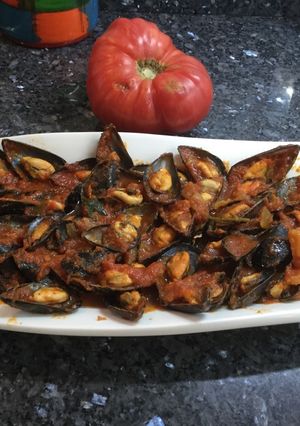 Una foto de Mejillones en salsa